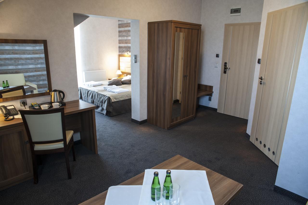 Hotel Pod Szyszkami Kozmin المظهر الخارجي الصورة