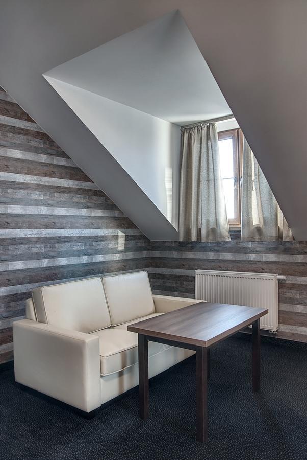 Hotel Pod Szyszkami Kozmin المظهر الخارجي الصورة