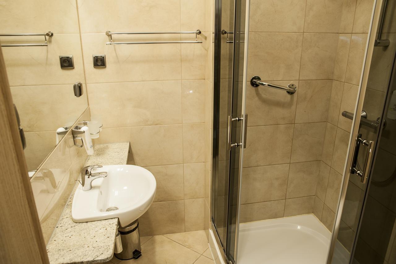 Hotel Pod Szyszkami Kozmin المظهر الخارجي الصورة